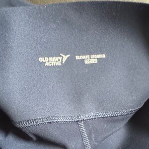 Old Navy Active navy Elevate Leggings